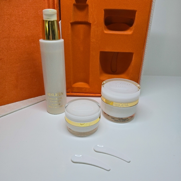 Sisleÿa L'Intégral Anti-Âge Prestige Coffret cream - Picture 3 of 16